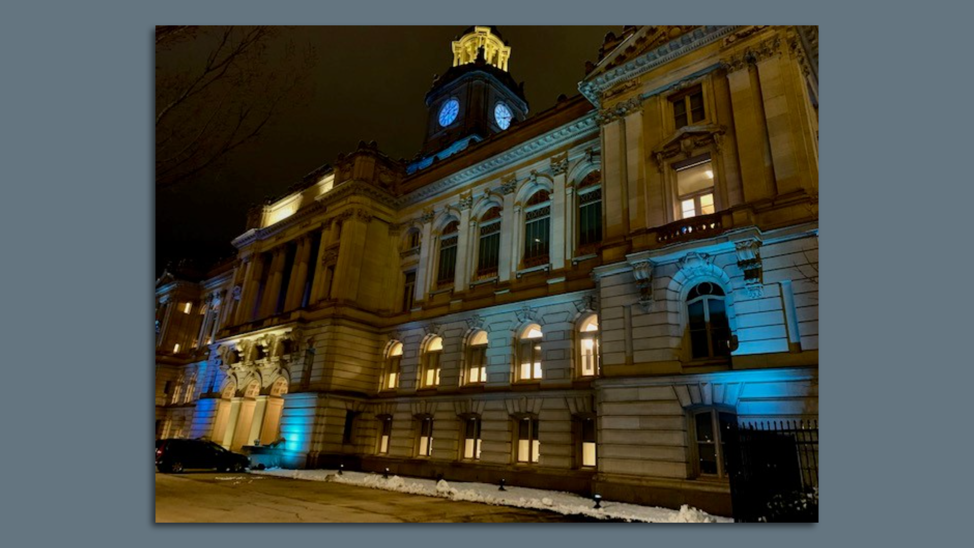 A photo of the Polk County Courthouse.