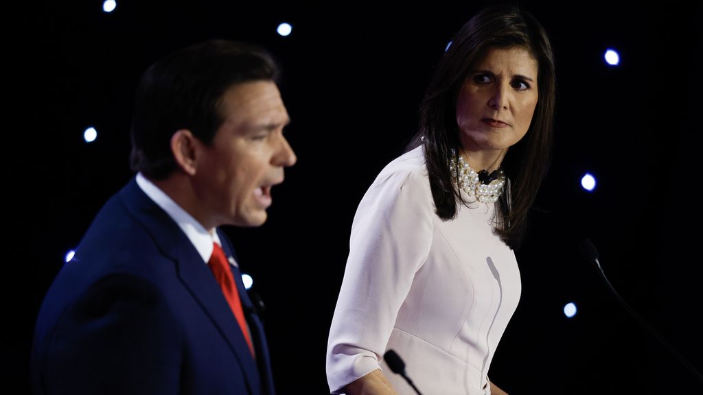 Haley Slams Desantis For Disney Feud 9117