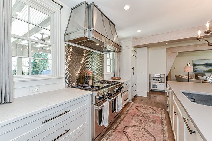 2001 Sherwood Ave. kitchen range