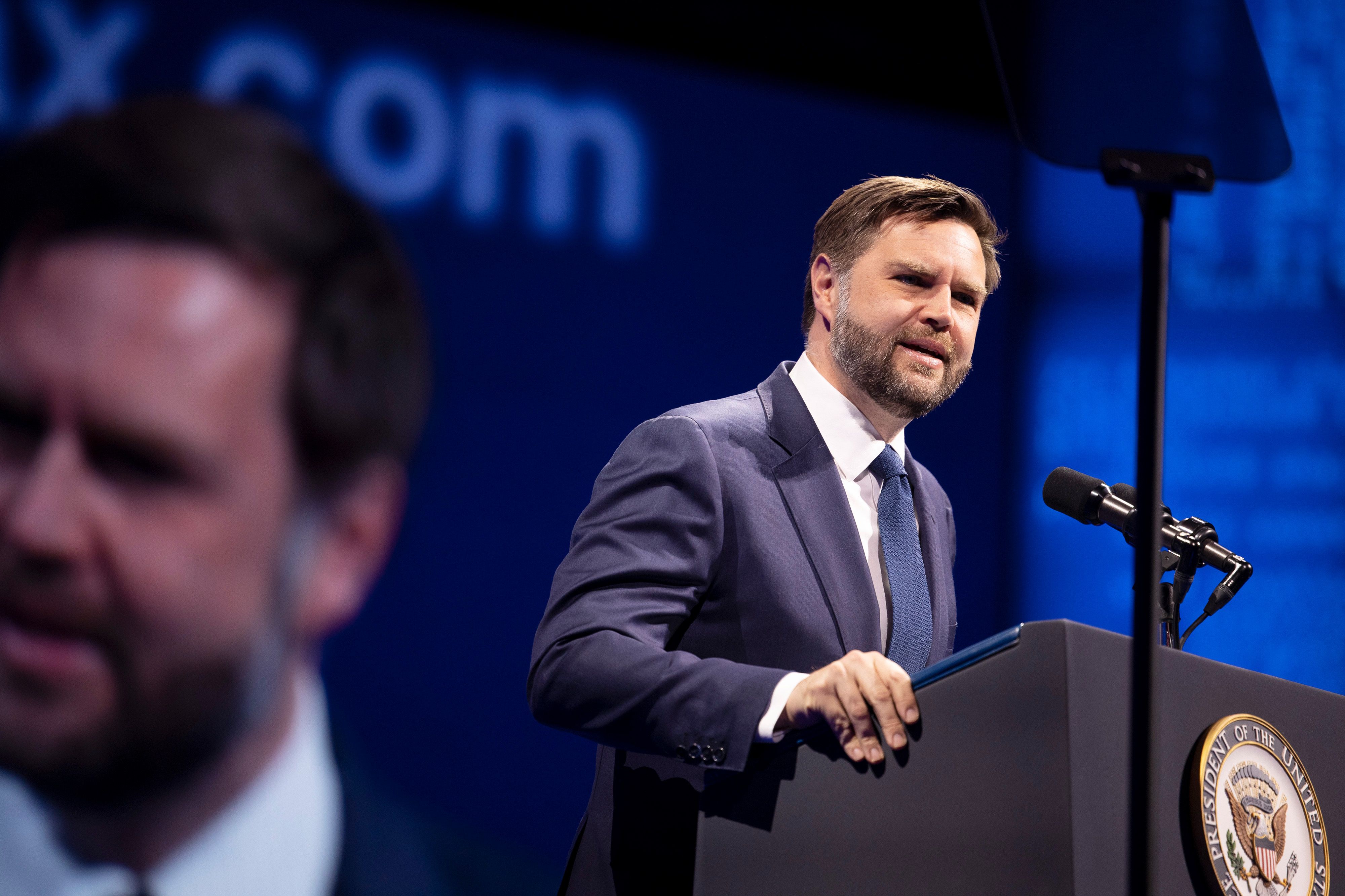 Vance doubles down on crypto support at bitcoin conference