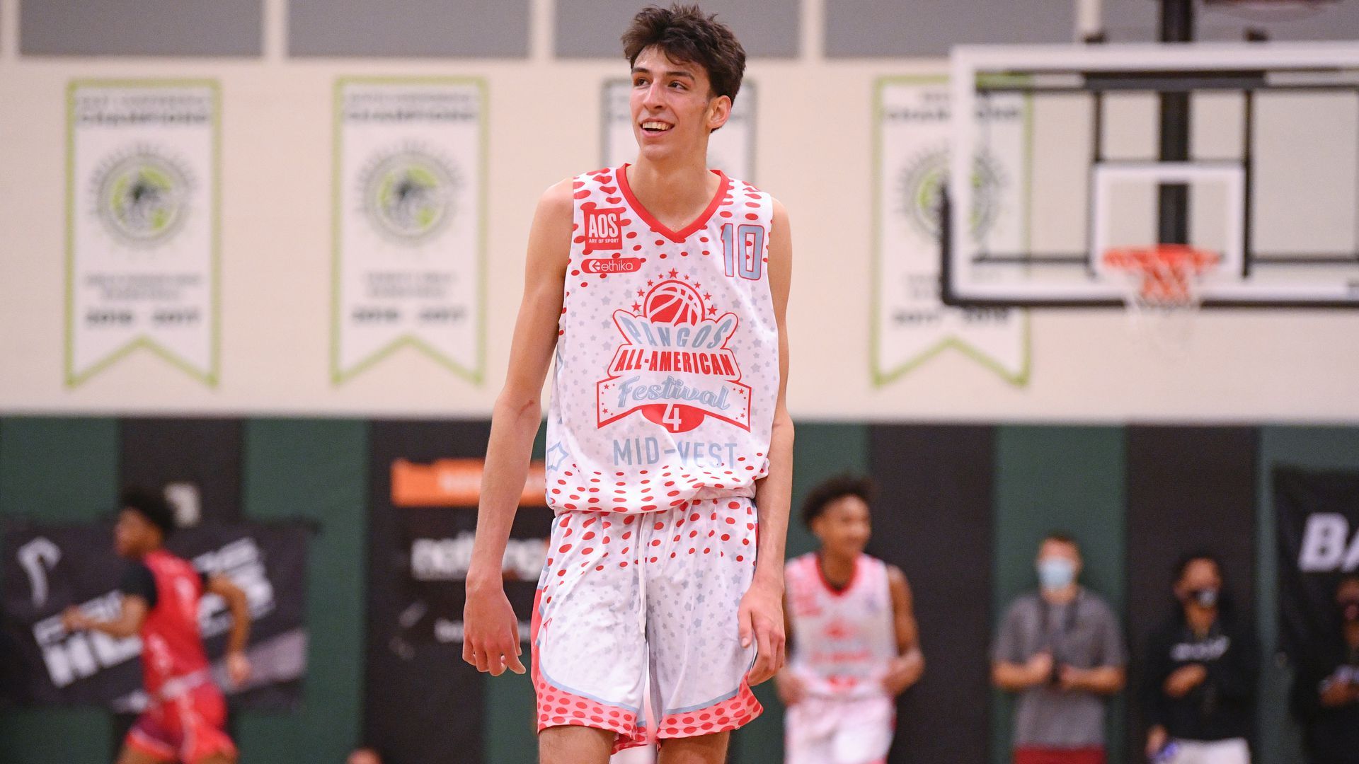 Chet Holmgren smiles during an All-American game last year.