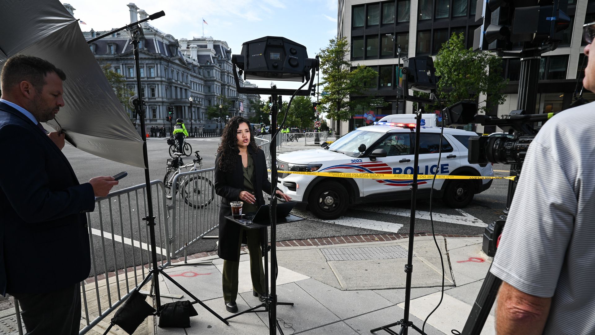 MS NOW White House correspondent Laura Barrón-López reports from a street corner near the White House on Sept. 24, 2026.