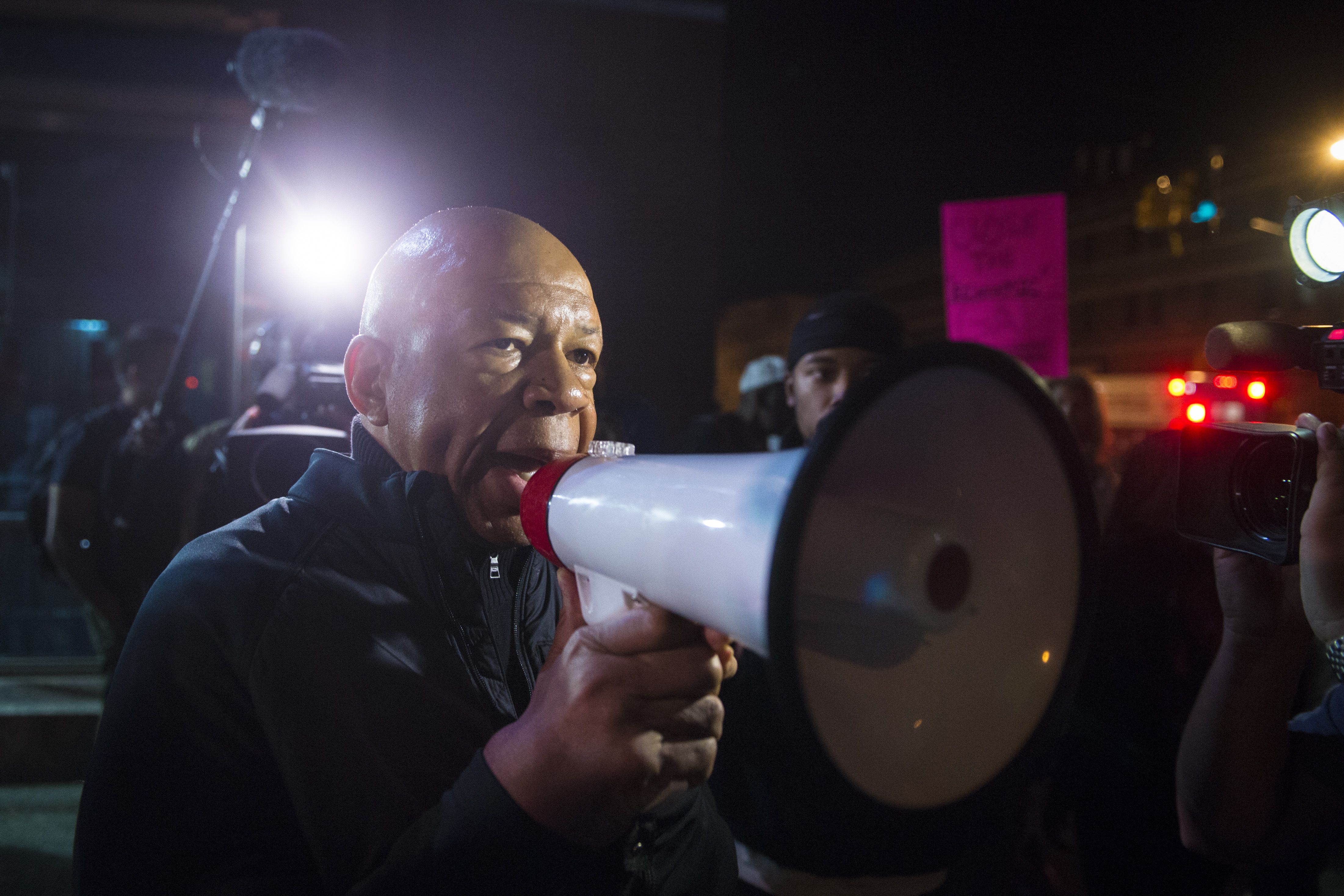 Rep. Cummings calming protestors in 2015.
