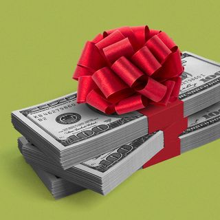 Powerball's Christmas Eve drawing dangles a $1.82 billion Christmas miracle