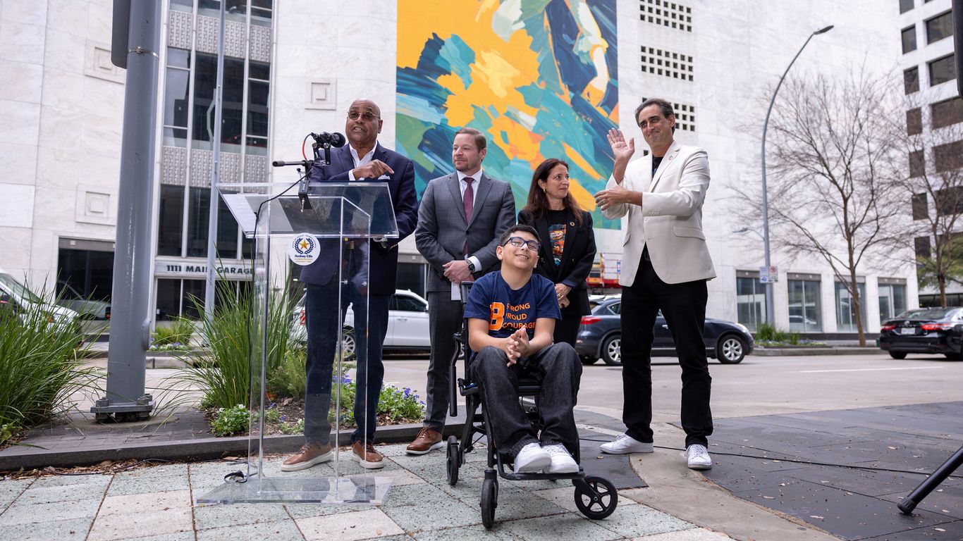 Four new murals unveiled in downtown Houston, total exceeds 50