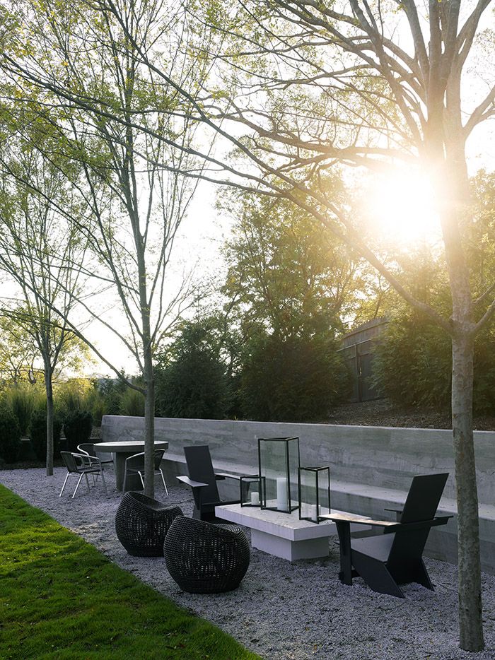 Pursley-Dixon-Architecture-office-tour-outside-table