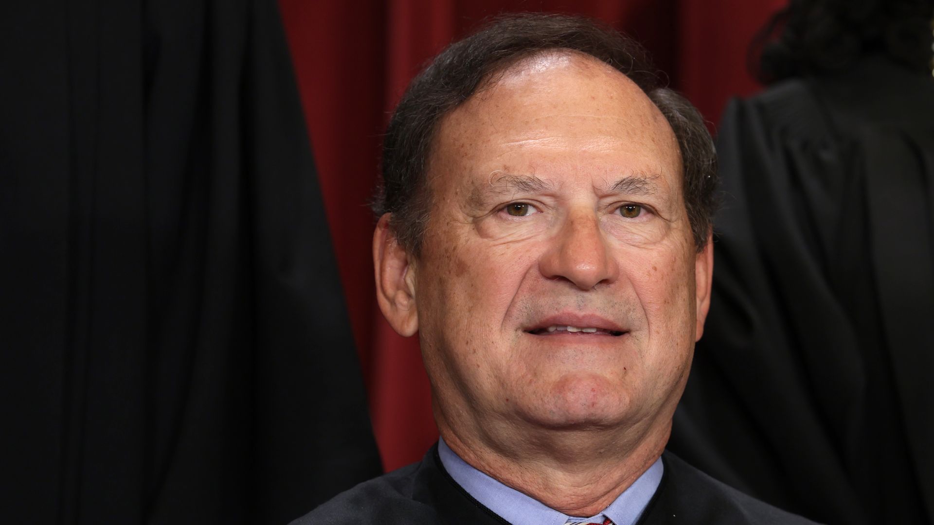 Alito looks at camera for official portrait 