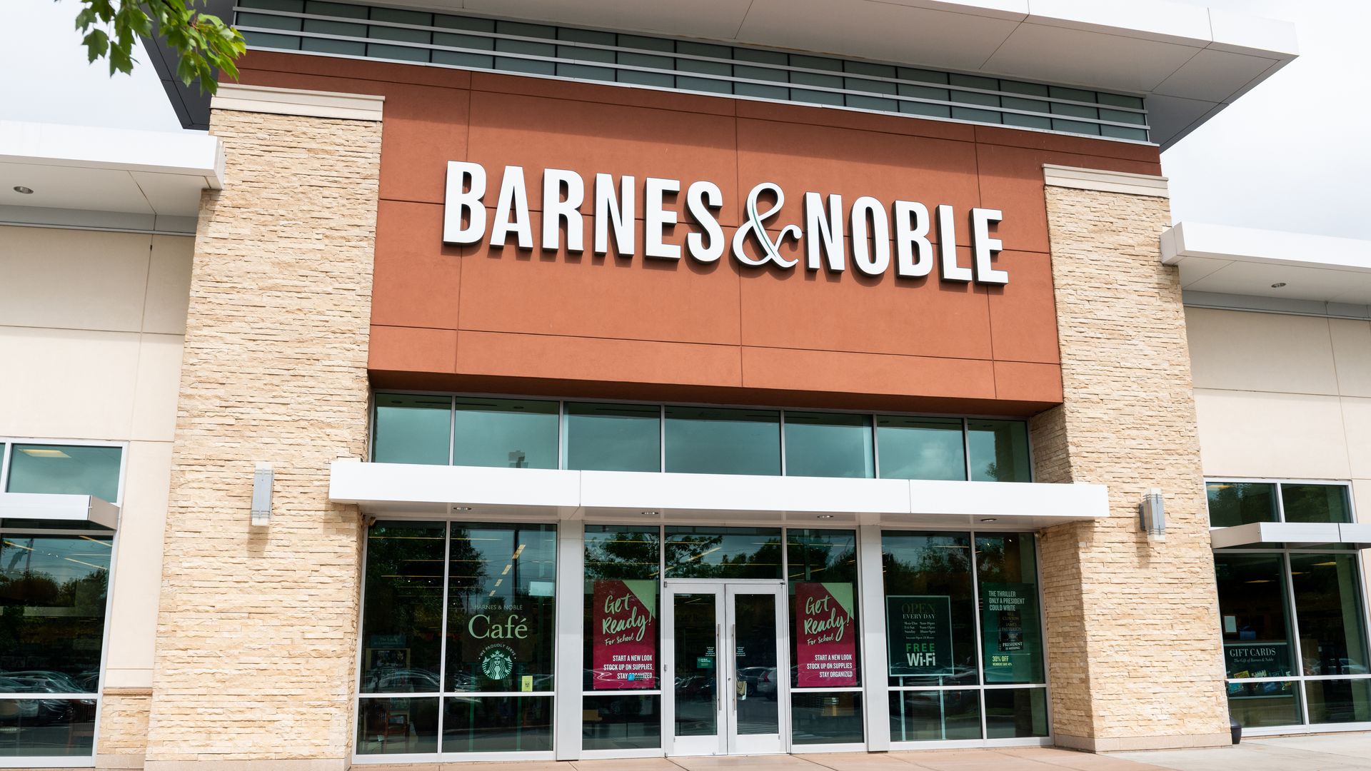 This is an image of a Barnes & Nobles storefront.