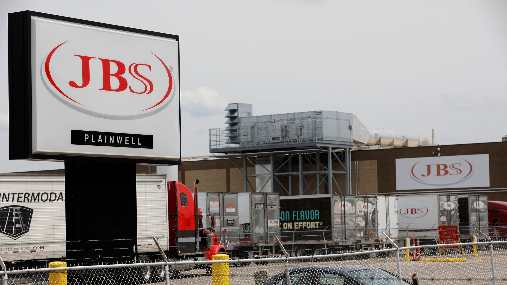 An American subsidiary of Brazilian meat processor JBS told the US government that it has received a ransom demand in a cyberattack it believes originated in Russia