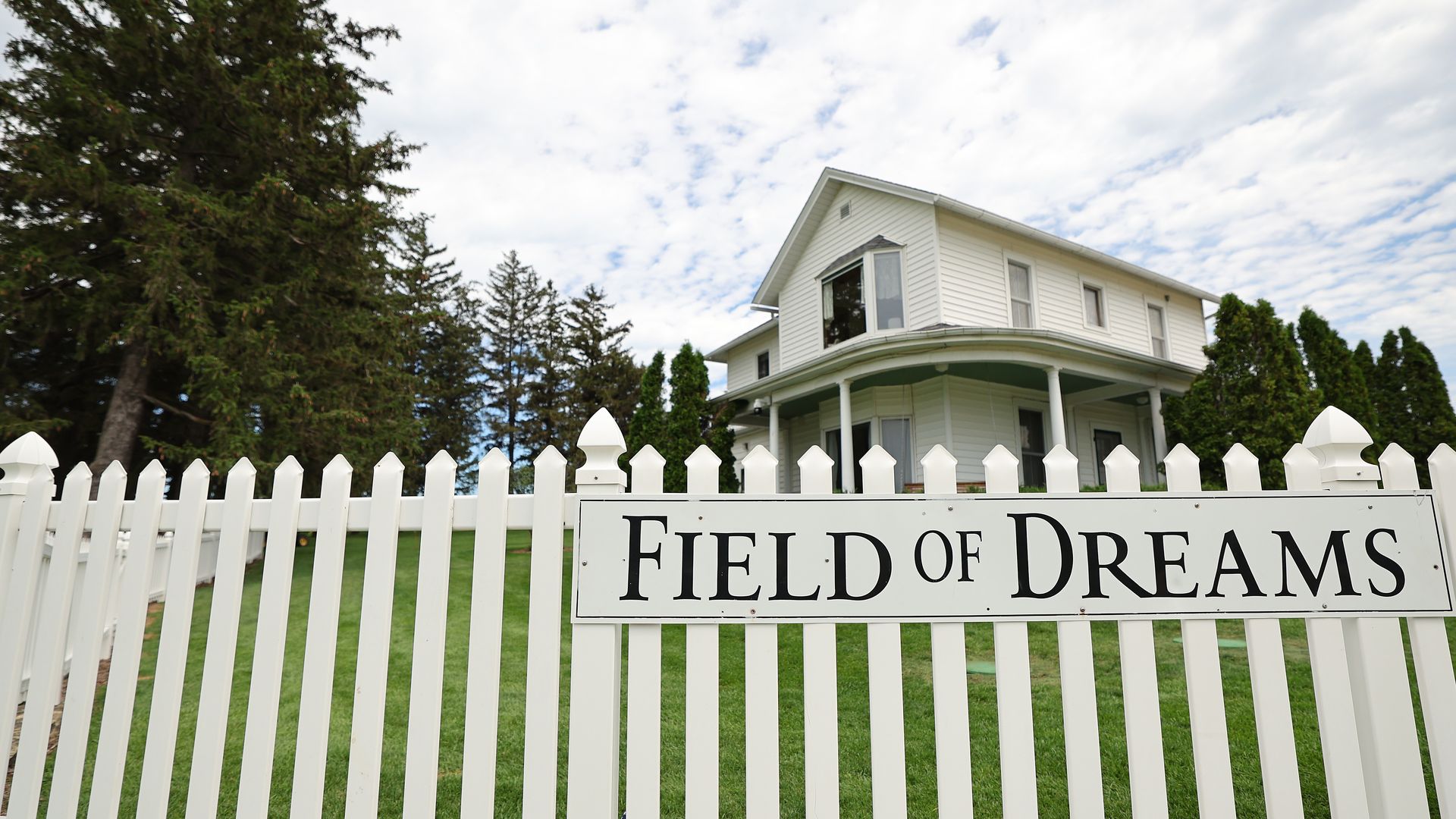 The front of the Field of Dreams movie site