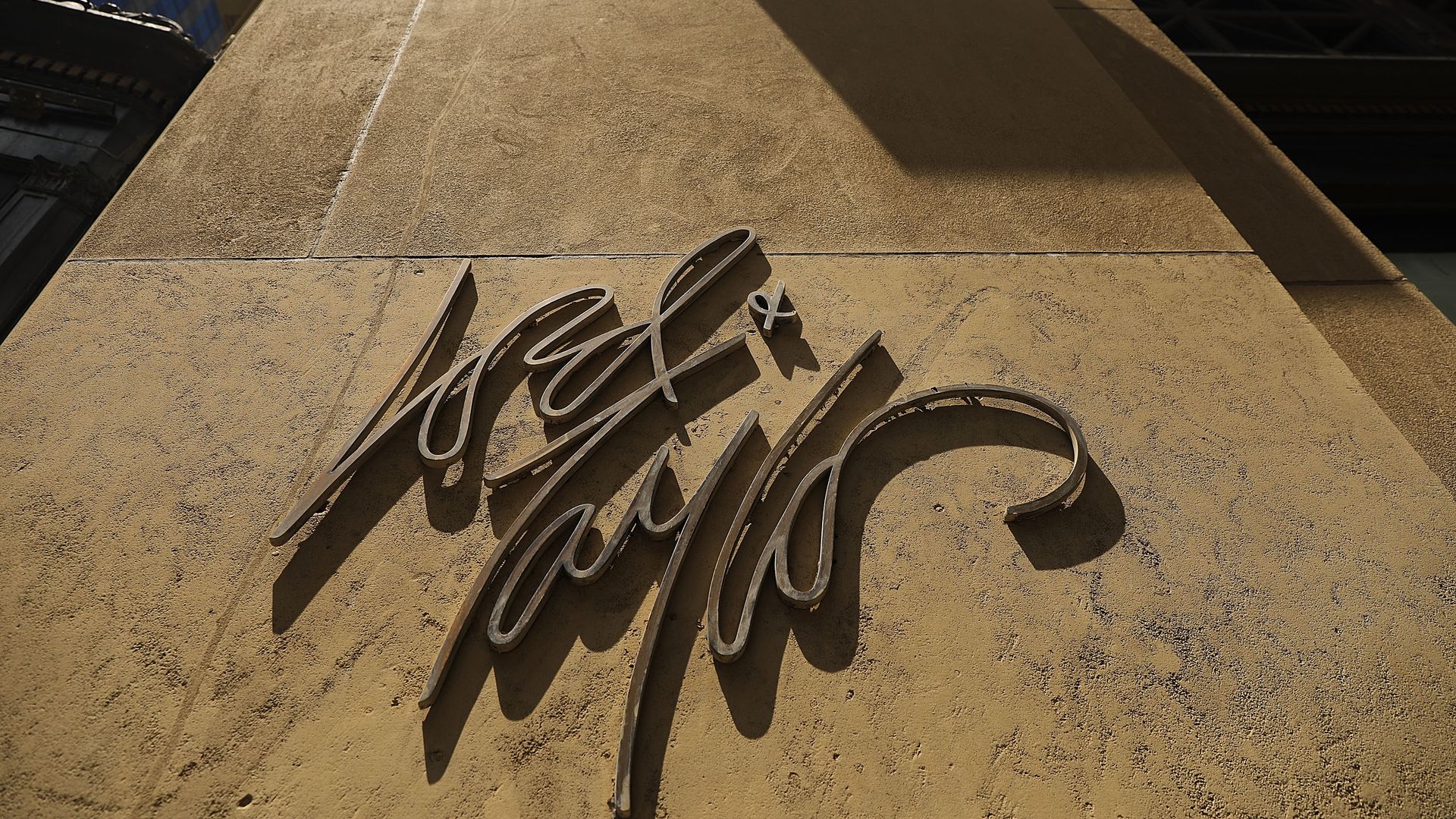 A Lord & Taylor sign