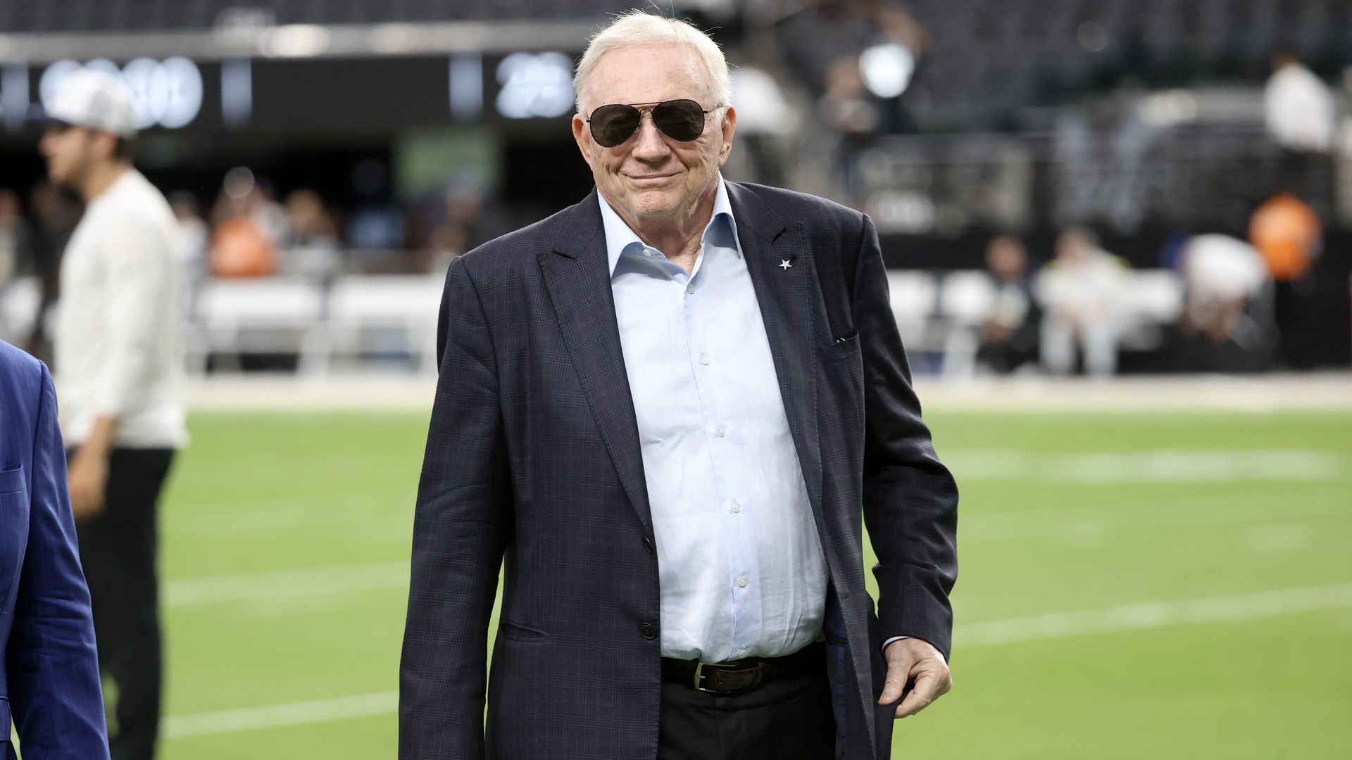 Dallas Cowboys owner Jerry Jones wearing sunglasses