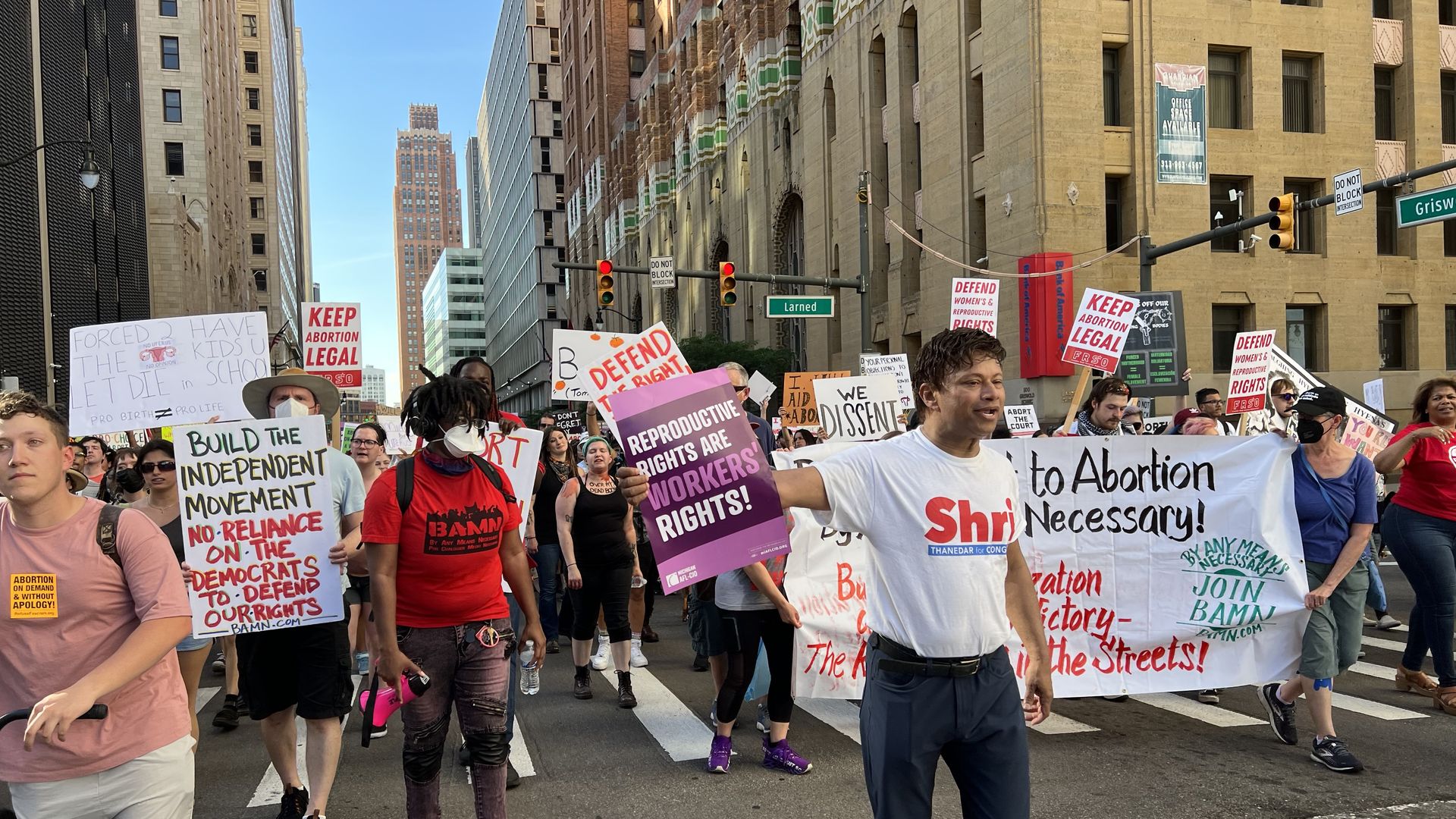 Shri Thanedar walks in a march to protest the Roe v. Wade in 2022. Photo: Samuel Robinson