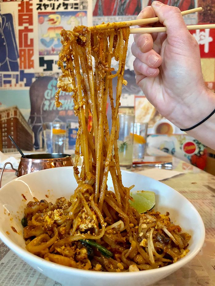 pad-thai-noodles-hawkers-restaurant-charlotte