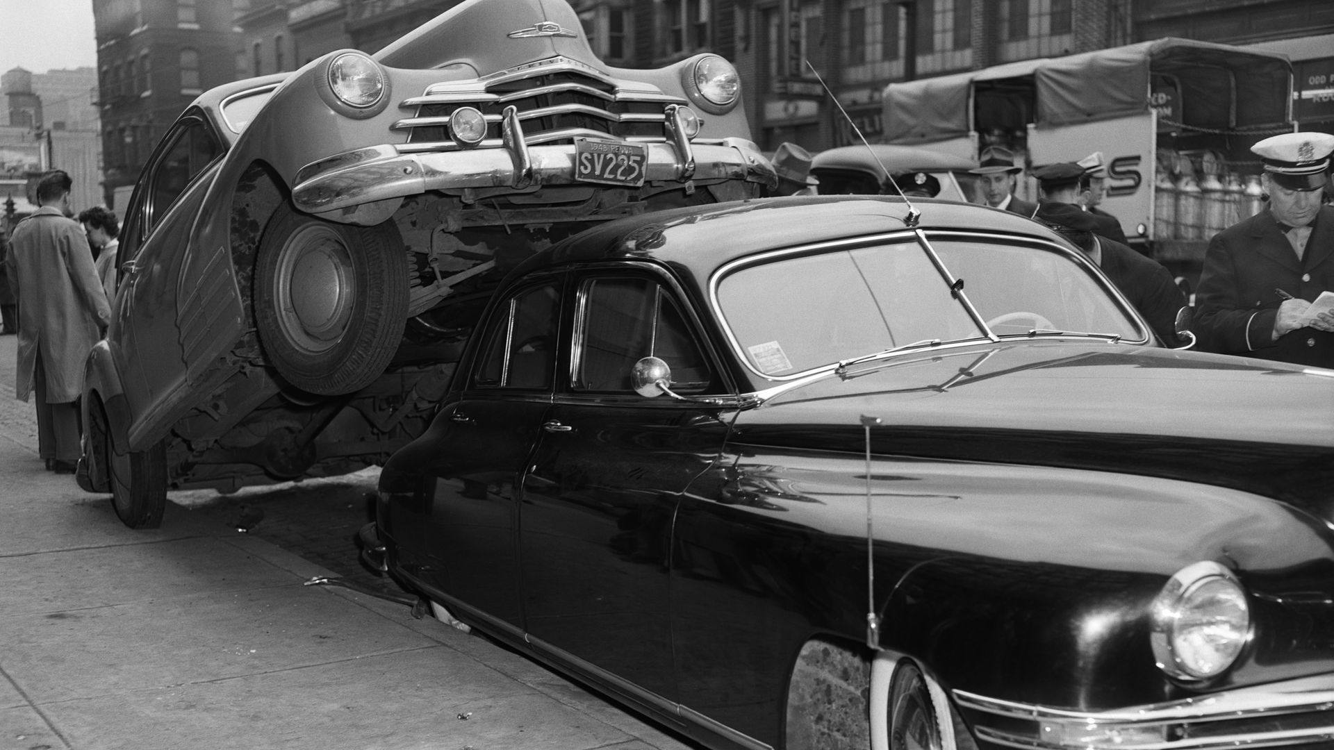 Image of a 1940s car crash