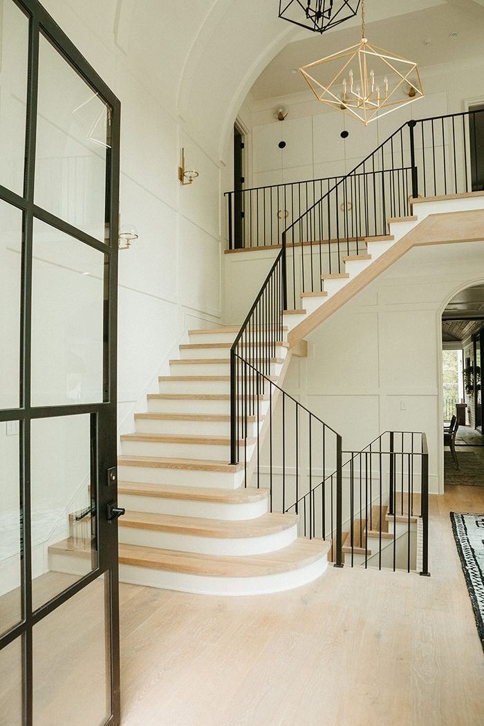 home-of-the-year-2021-stairs