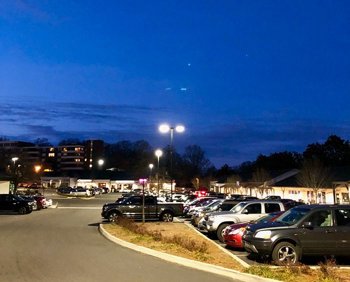 backlot-parking-at-park-road-shopping-center