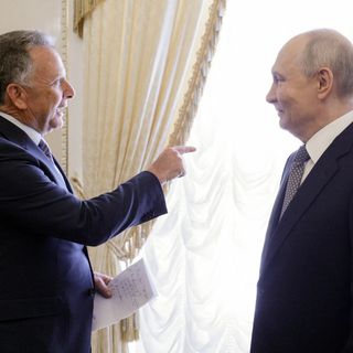 Witkoff asks Putin to resume direct peace talks, Russia releases U.S. detainee