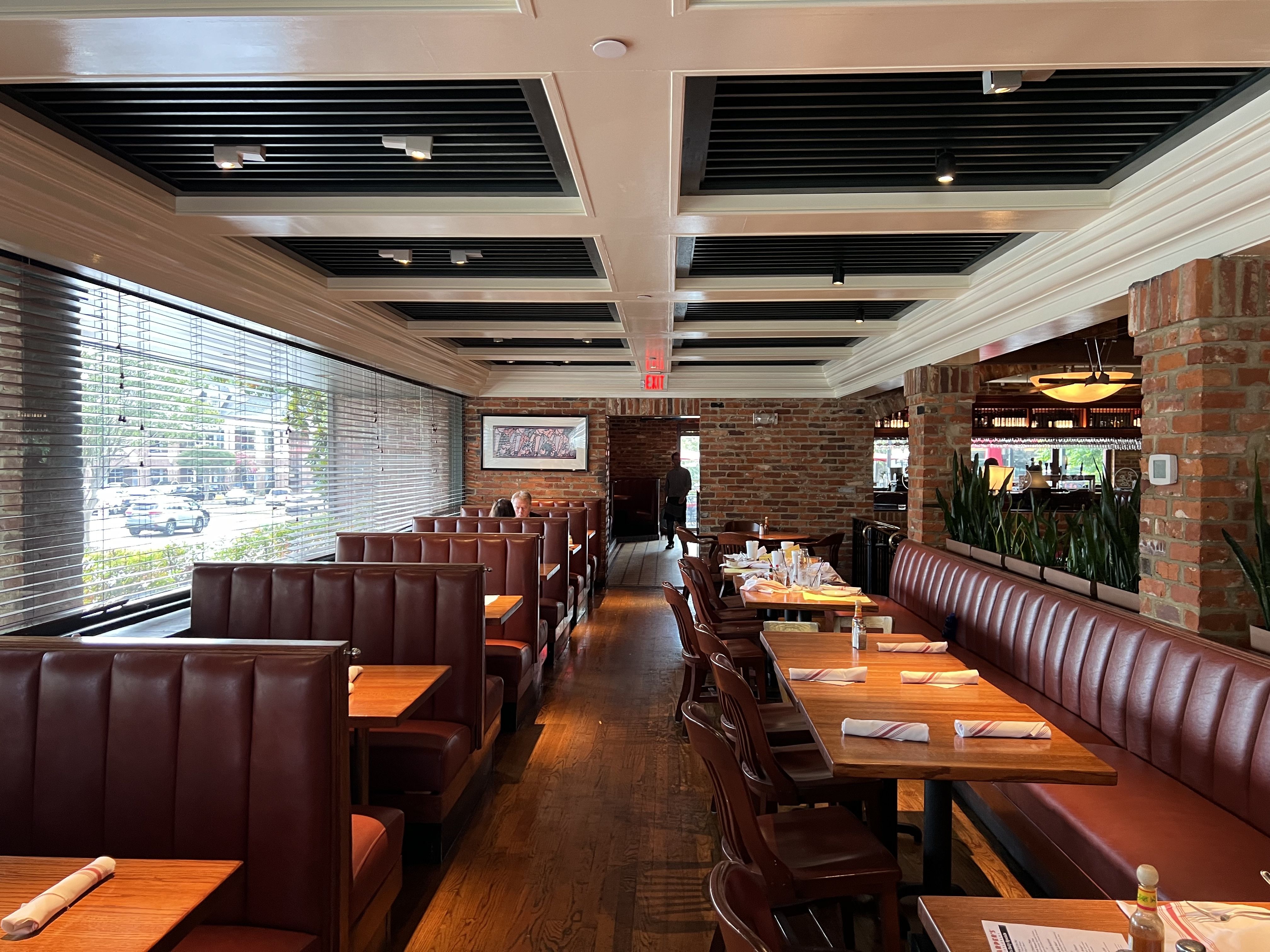 Charlotte restaurant Harper's is closing after 32 years in SouthPark