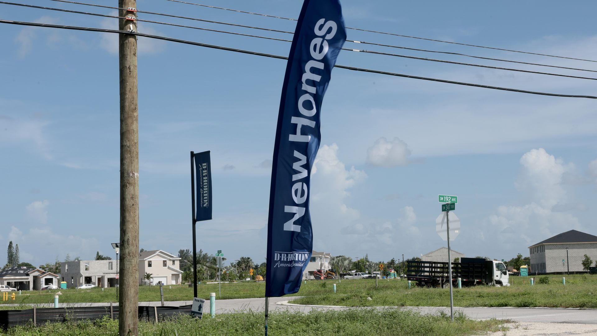 HOMESTEAD, FLORIDA - SEPTEMBER 15: Signs advertising new homes for sale are seen on September 15, 2026 in Homestead, Florida. The average 30-year fixed mortgage rate hit 7.17%, the highest level since January 2025. (Photo by Joe Raedle/Getty Images)