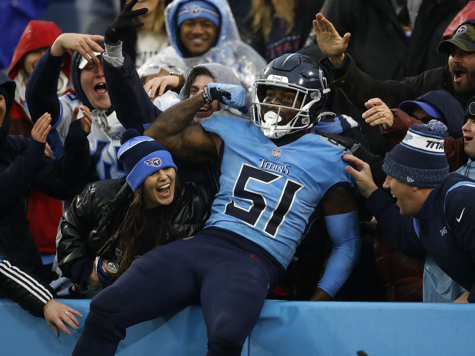 NFL: Titans clinch playoff spot with win over Texans