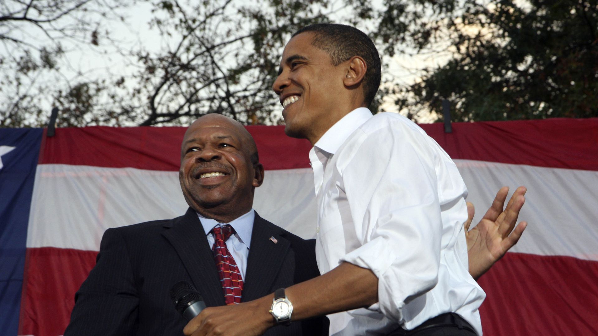 Cummings with then-candidate Barack Obama.