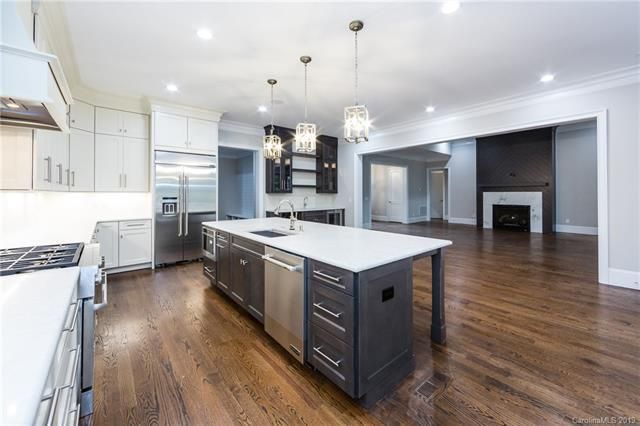 4329 Tottenham Road kitchen:living