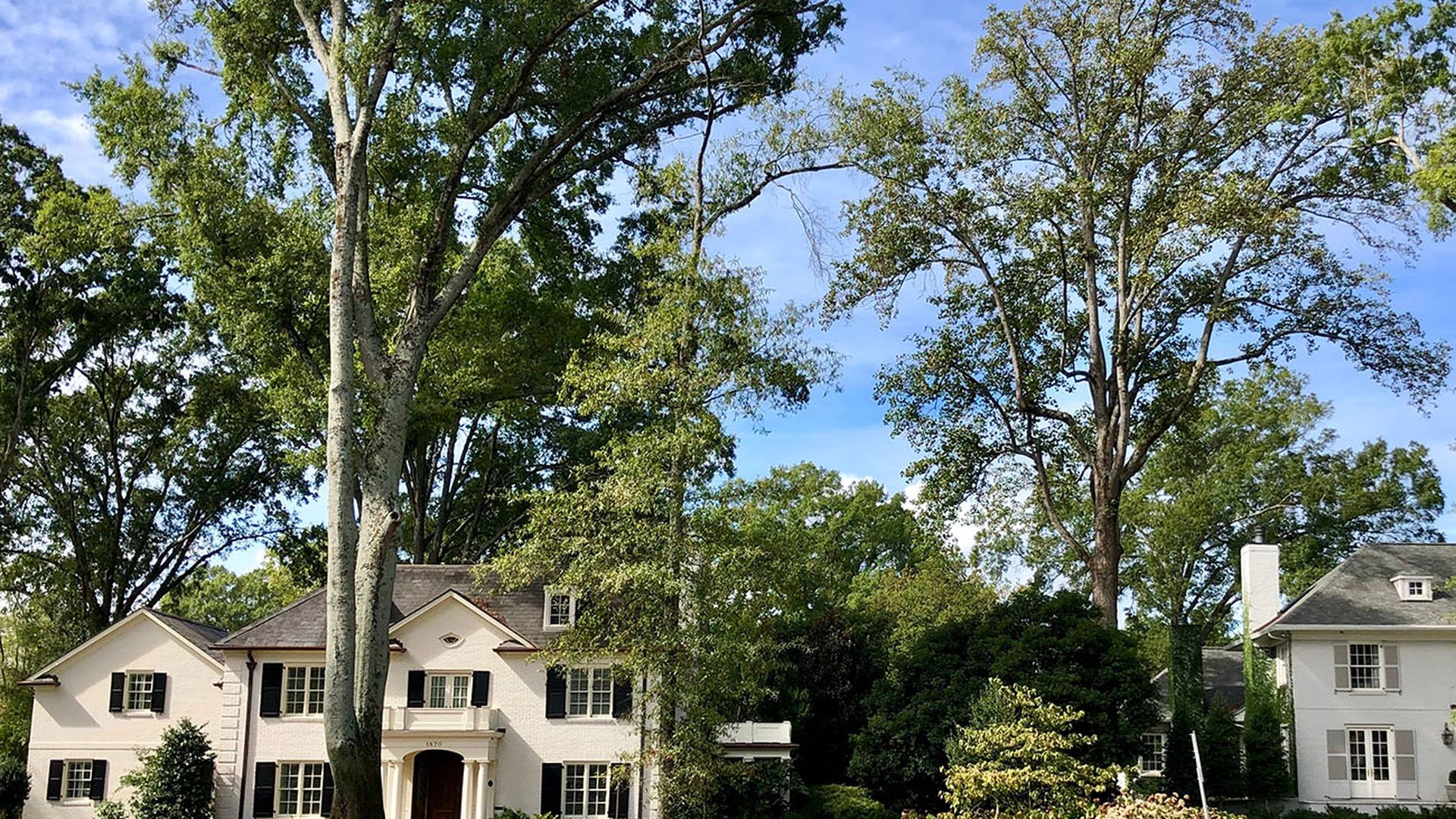 beautiful streets real estate 1300