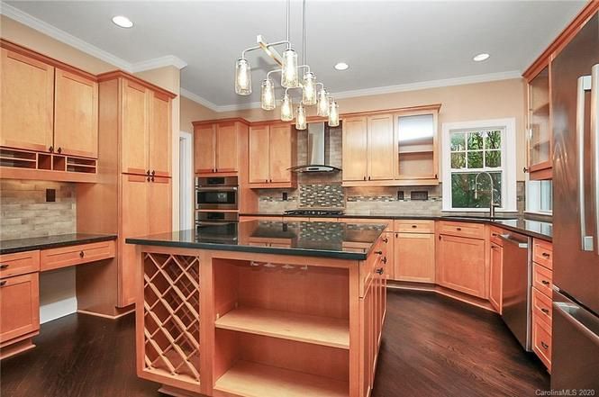 11212 Grahamwood Pl kitchen