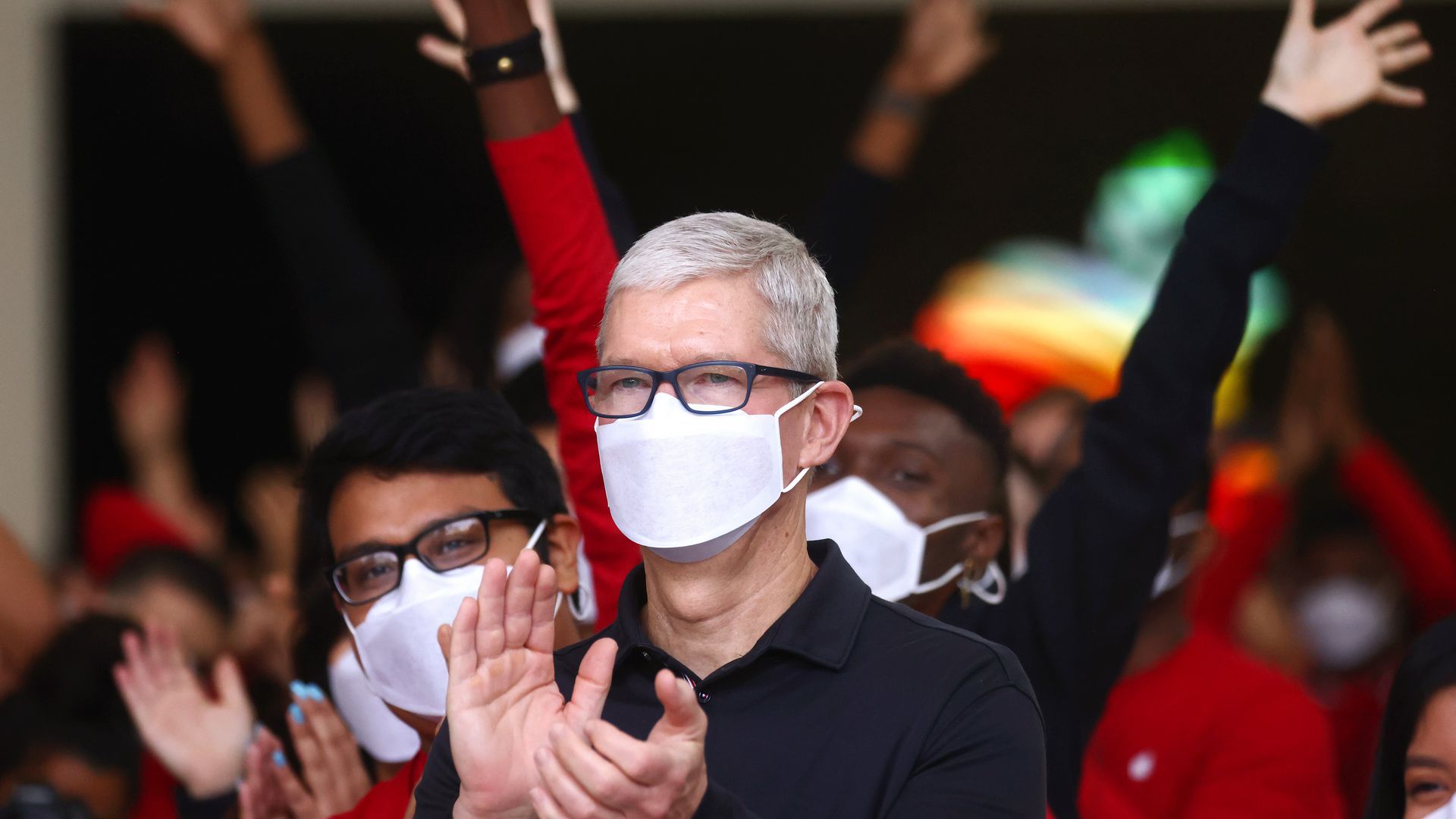 Apple CEO Tim Cook on Nov. 19, 2021, in Los Angeles. Photo: Mario Tama/Getty Images
