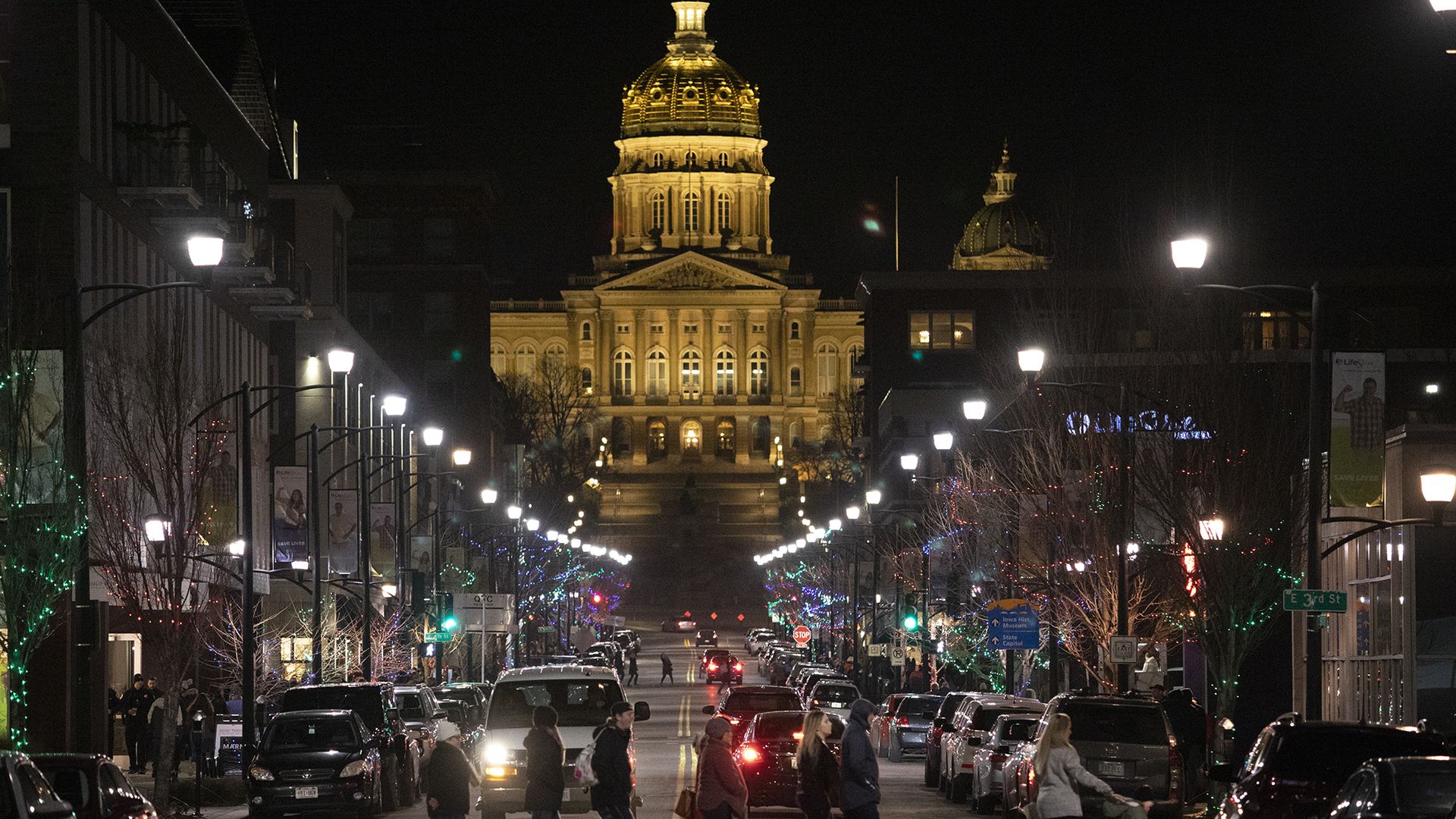 A photo of downtown Des Moines.