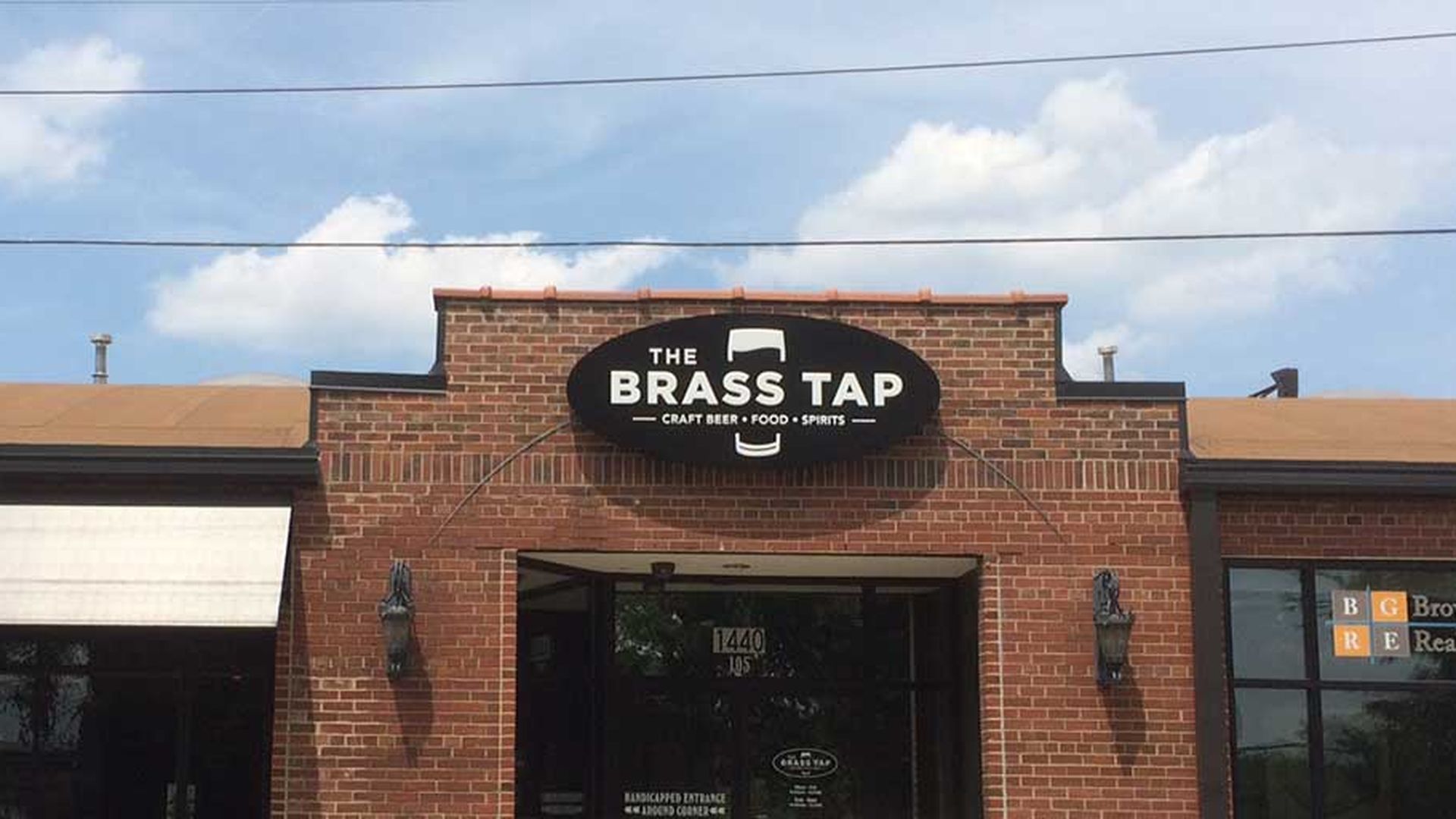 the-brass-tap-charlotte-south-end
