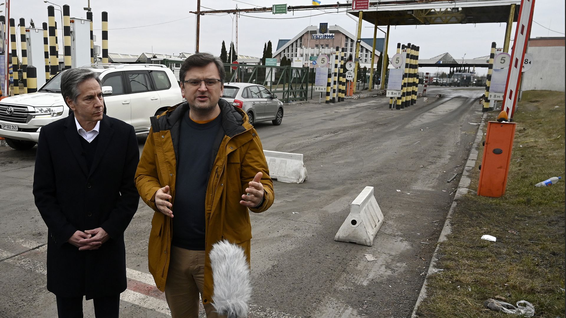 US Secretary of State Antony Blinken (L) and Ukrainian Foreign Minister Dmytro Kuleba speak to the media after meeting at the Ukrainian-Polish border crossing in Korczowa, Poland on March 5, 2022 