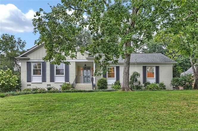 3933 Riverbend Rd