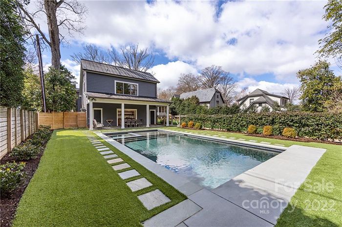 2209 Sherwood Ave. back