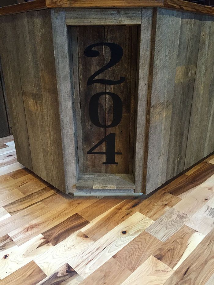 204-north-hostess-stand