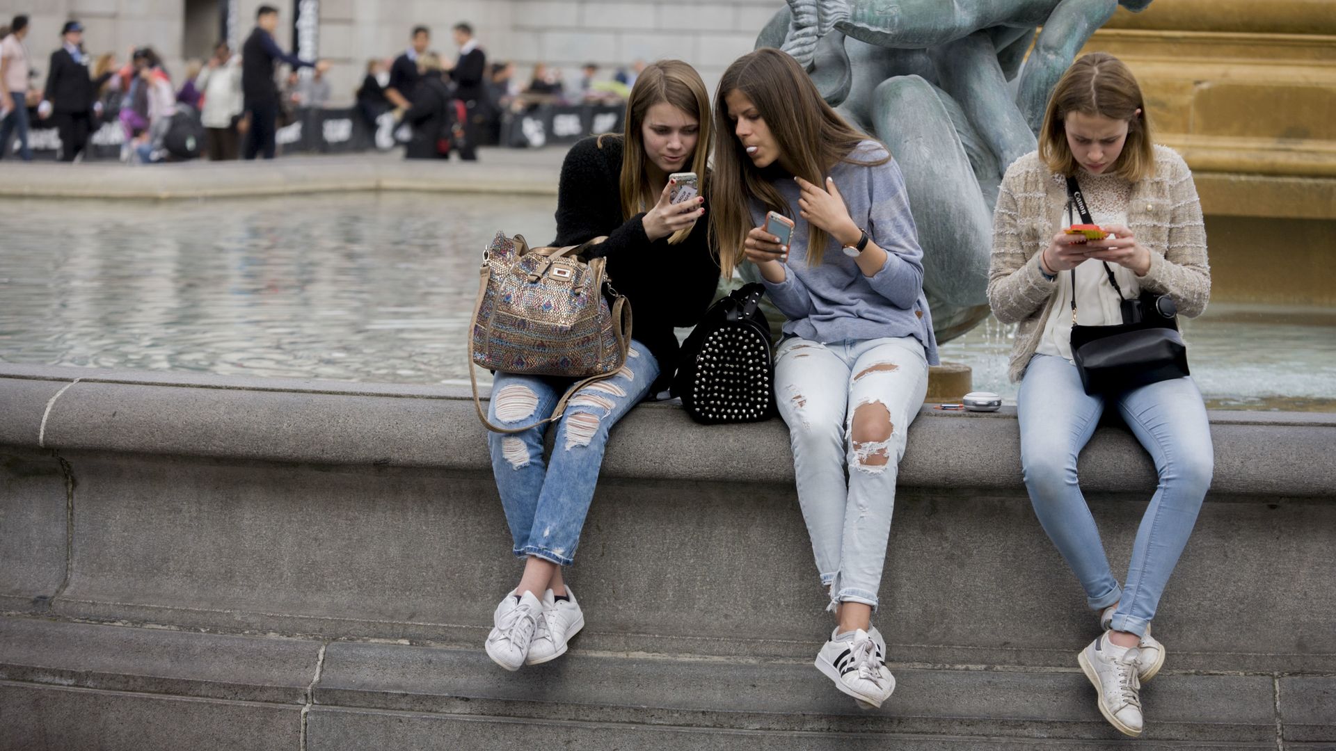 Three teenage girls lost in the world of smartphone apps and messaging.