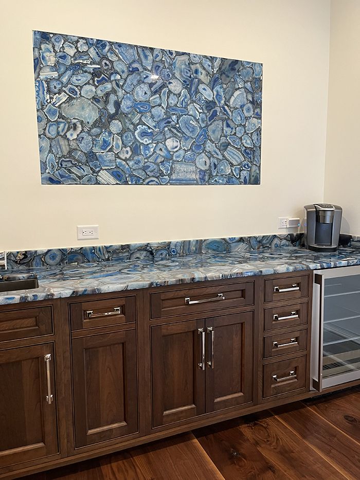 7214 Baltusrol Lane bar