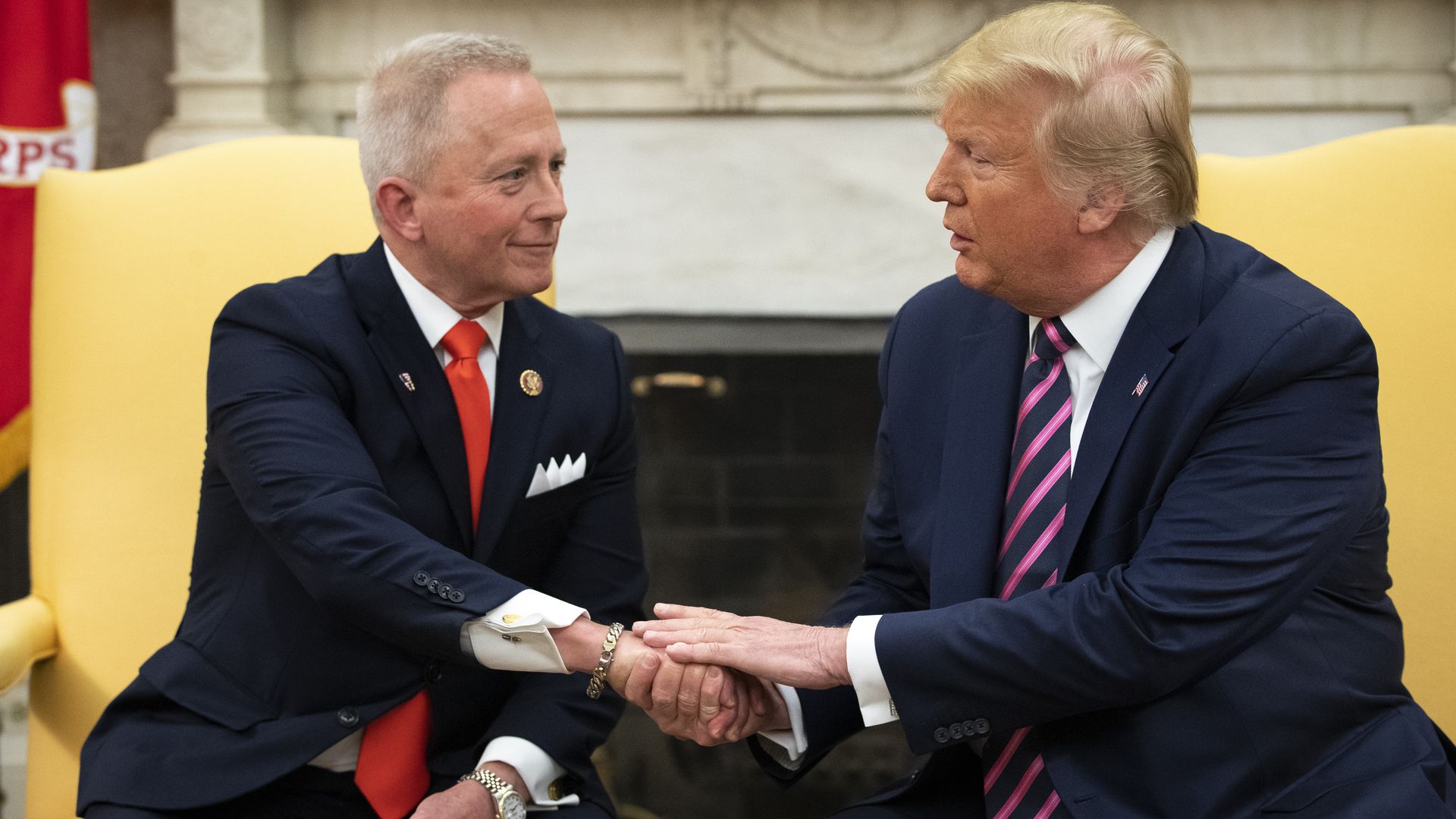 Picture of Rep. Jeff Van Drew shaking hands with Donald Trump