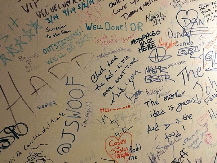 heirloom-bathroom-wall