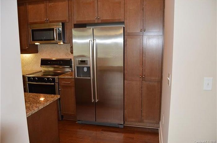 southpark-condo-kitchen