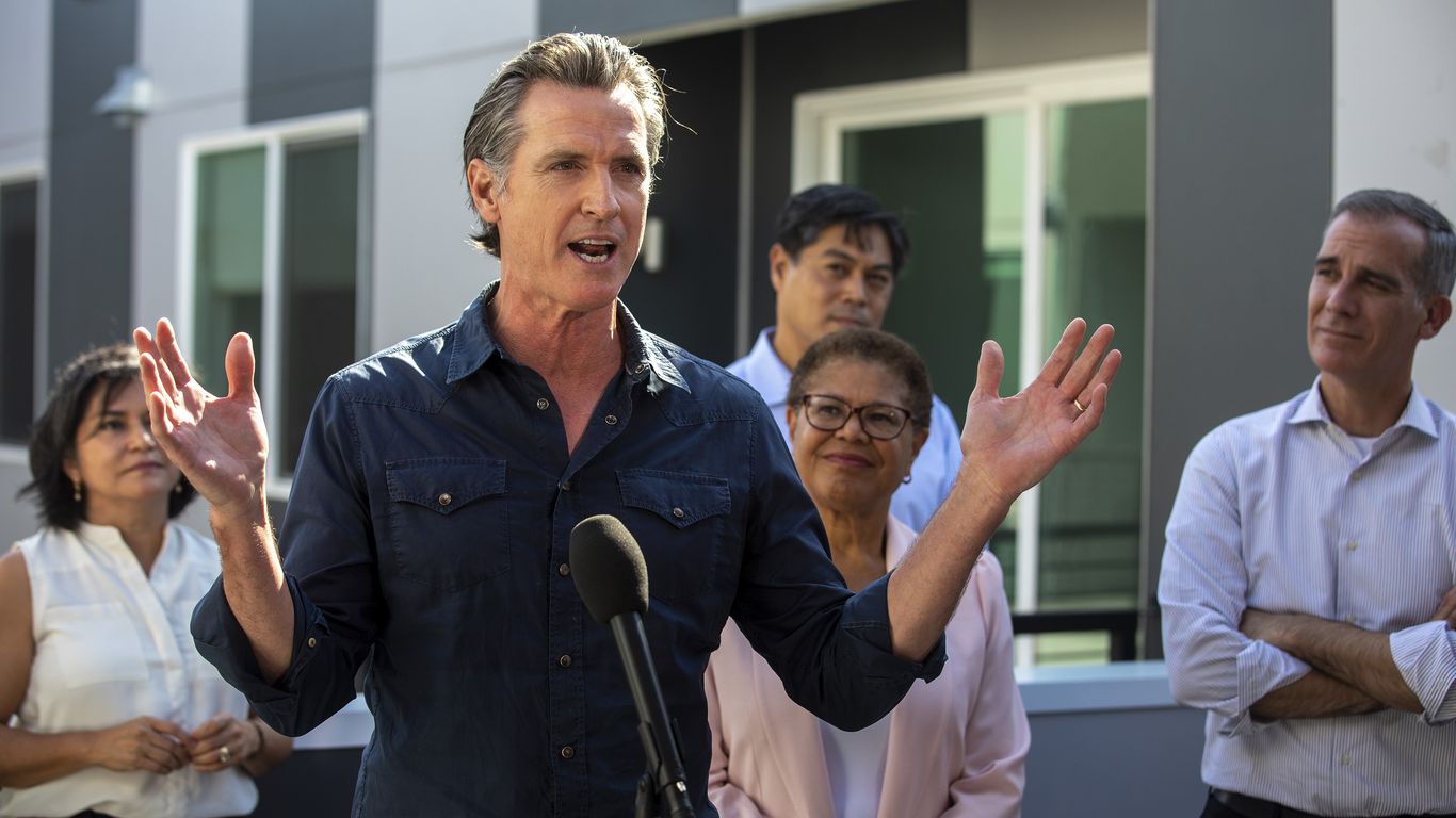 Newsom signs “groundbreaking” law for low-wage workers – Axios