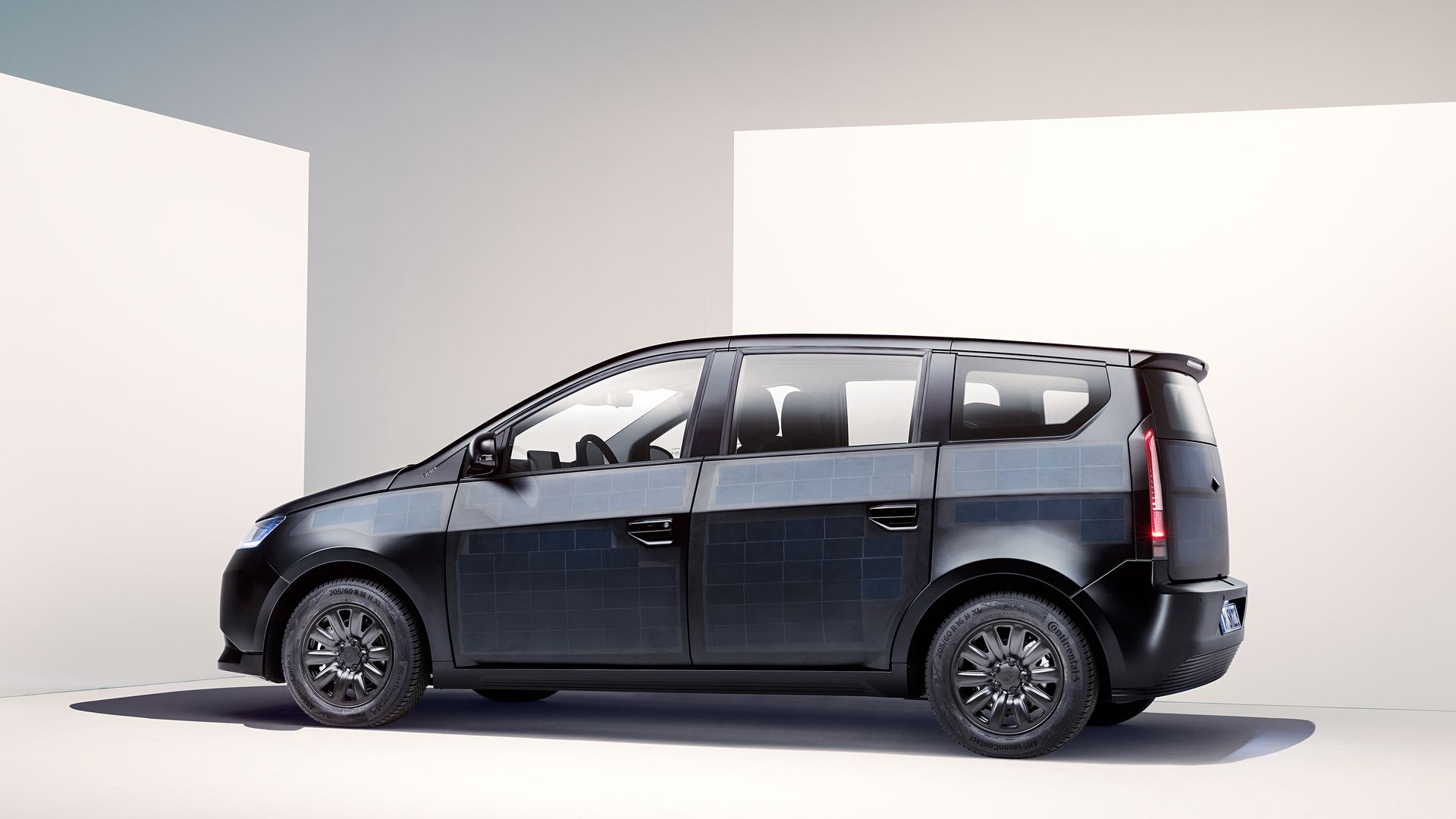 Sono Motors solar powered SUV