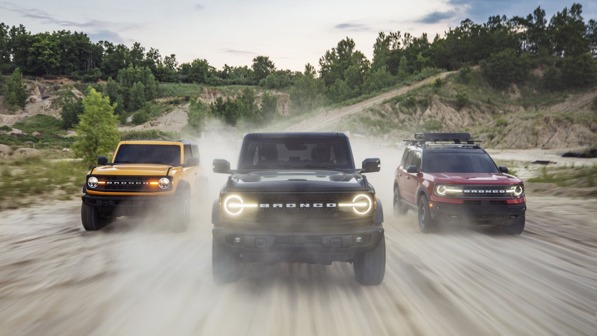 Image of 3 Ford Bronco SUVs driving together