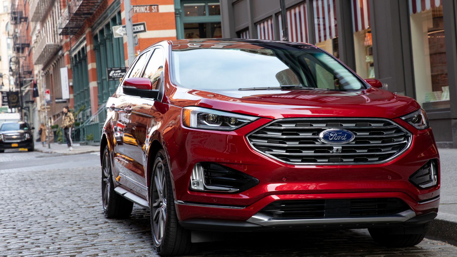 Image of 2019 Ford Edge crossover utility on a city street