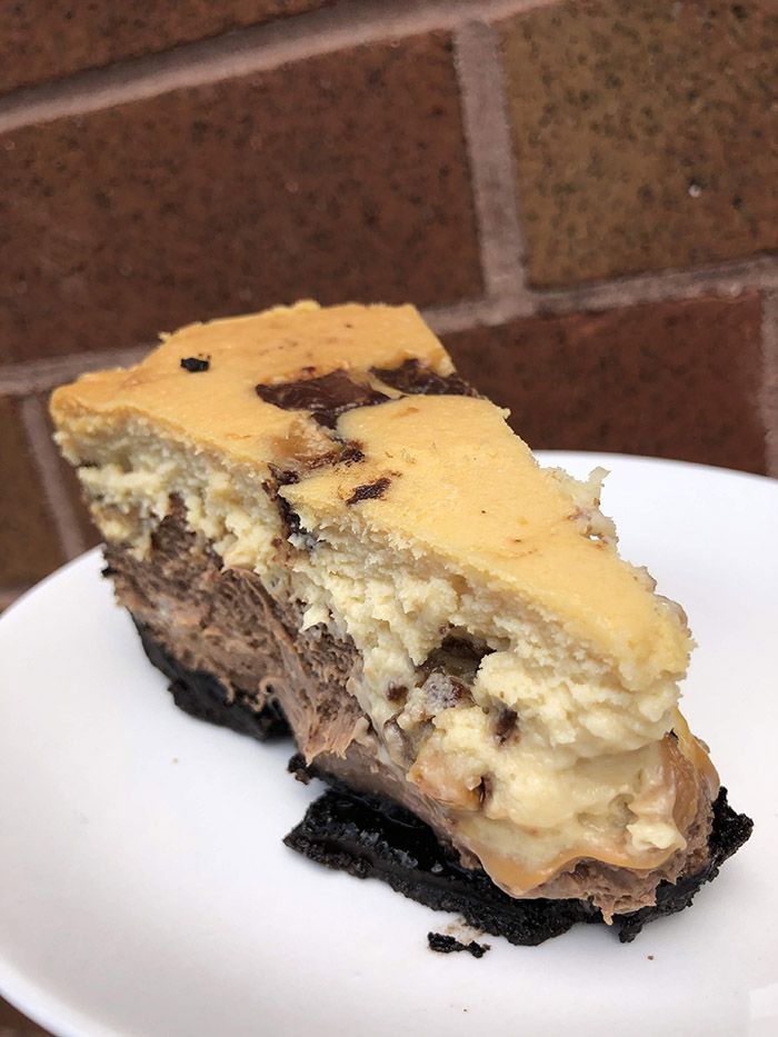 snickers cheesecake