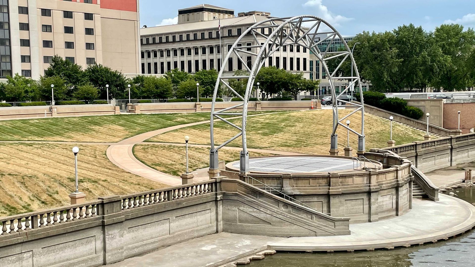 Des Moines' Simon Estes Amphitheater.