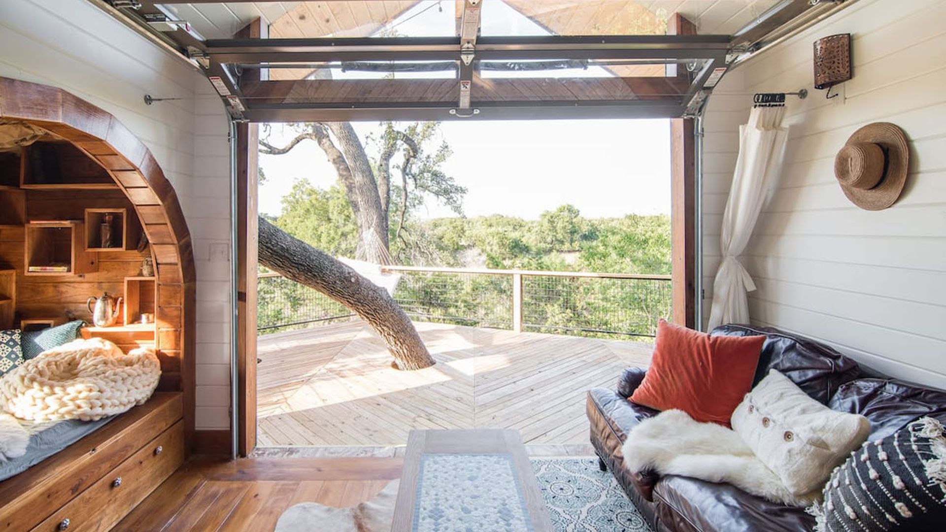 airbnbs near austin