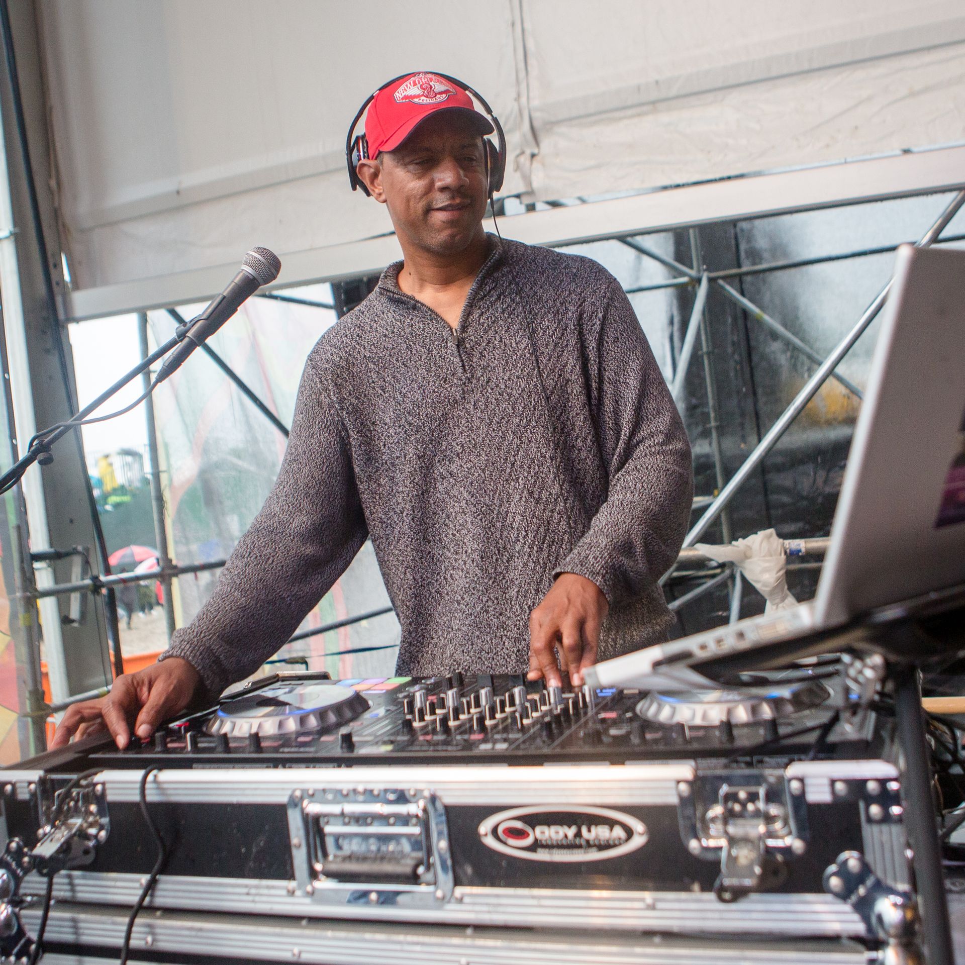 The Conquerors – National Dish / Mr. D.J Half-Gallon 18th Century Stoneware Watch Spring Jug, attrib