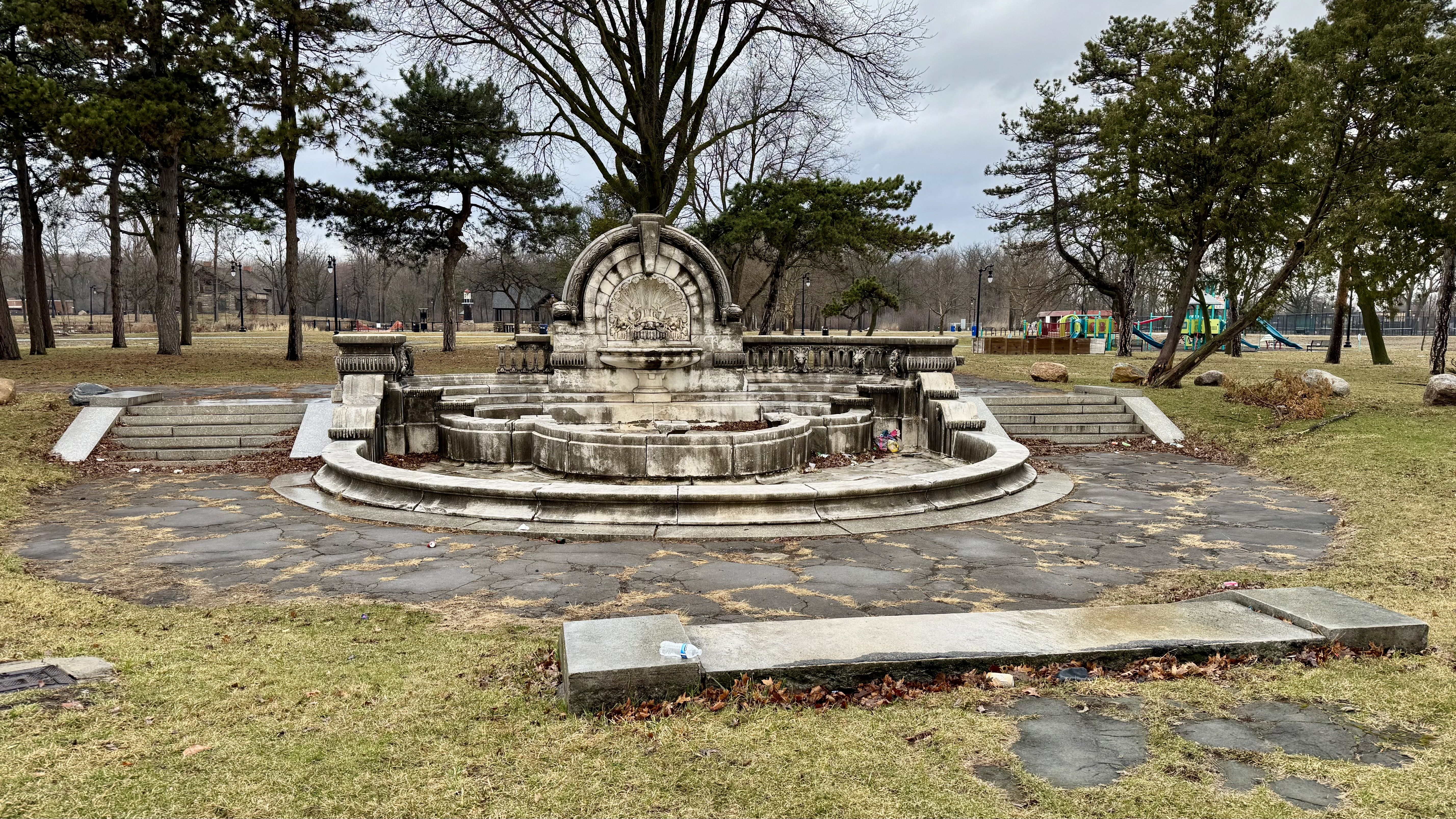 The fountain in its current state 